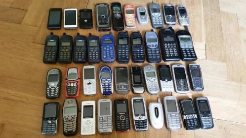Cca 40ks starých mobilních telefonů - Nokia, Samsung, Siemens... #3 - Mobily a chytrá elektronika