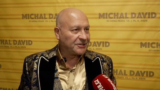 Skandál na plese má dohru: Michal David, který schytal od Richarda Chlada rány, omezil s miliardářem kontakt na minimum