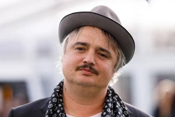Pete Doherty surprises with a charming and chaotic picture of newfound domesticity on Felt Better Alive