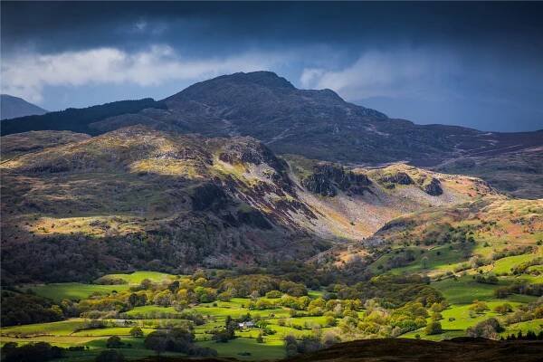 VB_Wales_dreamstime_xl_54355456