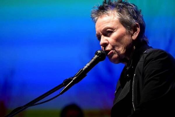 Vizionářka hudební avantgardy Laurie Anderson nadchla Divadlo Archa