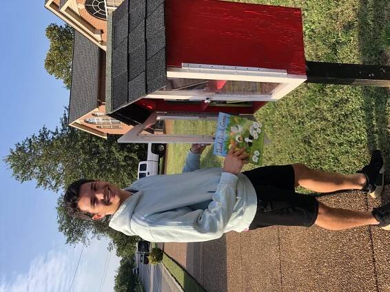 Jack Thompson Donating Books