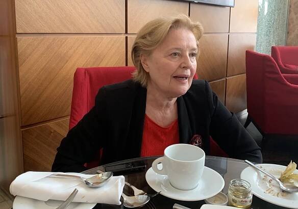 Když se v diplomacii zjistí, že někdo plácá, ostatní ho vysklí, říká Vášáryová