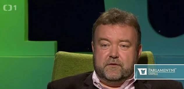 Karel Šíp si pozval do své show moskevského zpravodaje ČT Karase. Smáli se Ovčáčkovi a novinář sdělil, jak pochodil u Vladimira Putina