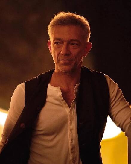 Vincent Cassel v kostýmu od Dolce&Gabbana. Do kin míří vizionářský film Opera! – Cysnews