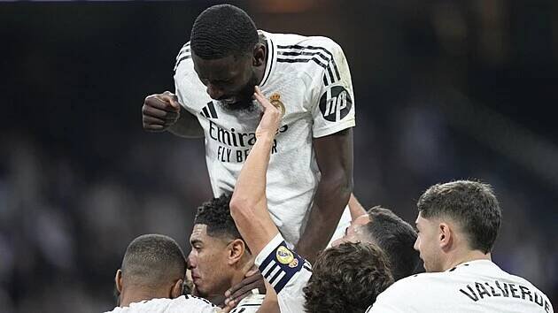 Gólová radost hráčů Realu Madrid.