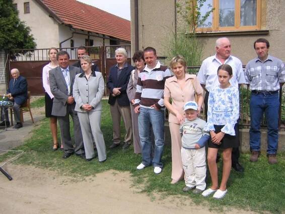 Slavnostní vysvěcení nové kapličky – květen 2006 - Oficiální stránky obce Chlum