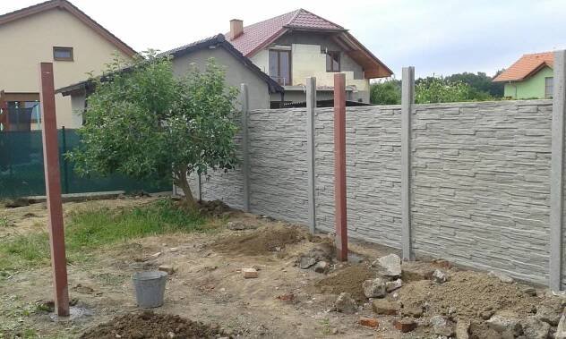 Betonový plot, štípaný kámen, Olomouc | RSBETON