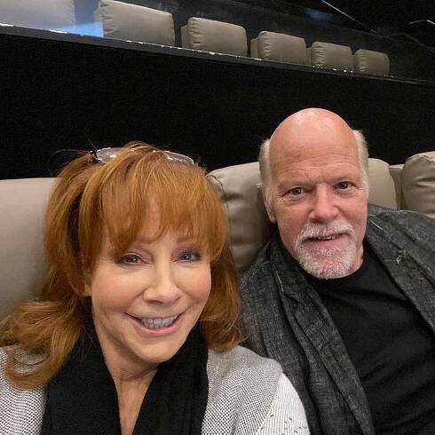 Reba McEntire and Boyfriend Rex Linn Have Their 'First Movie Date' at Private Screening