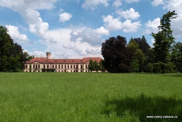 Přírodní park s arboretem v Heřmanově Městci