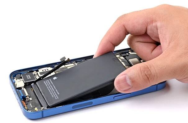 iPhone 13 Battery Replacement