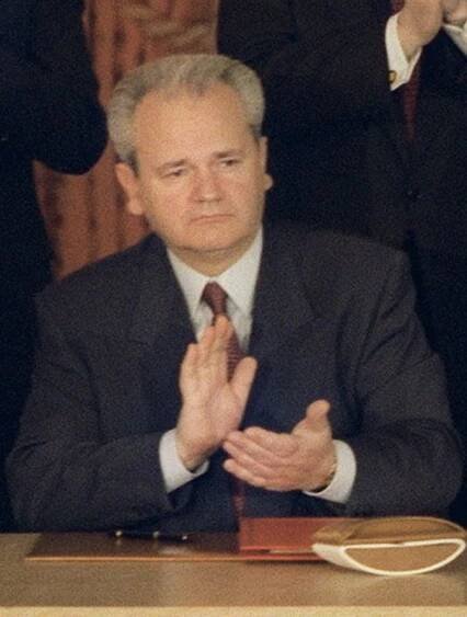 Soubor:Slobodan Milosevic Dayton Agreement.jpg – Wikipedie