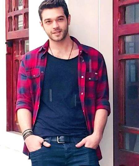 Pin by Reyhan Babayeva on FURKAN ANDIÇ | Casual, Best poses for men, Handsome male models