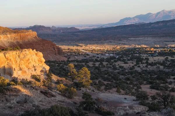 Welcome to Torrey Town | Gateway to Capitol Reef