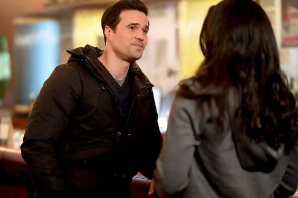 Chicago Fire - An Officer with Grit - Z filmu - Brett Dalton