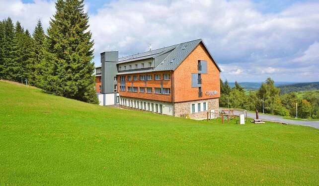 Šumava v pohybu: Horské zážitky z hotelu Churáňov