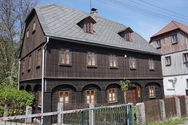 Soubor:Starý Jiříkov - dům čp. 586 na Náměstí (4).jpg – Wikipedie