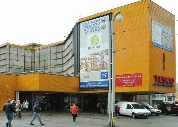 Liberec, obchodní dům Ještěd Tesco, 2008.