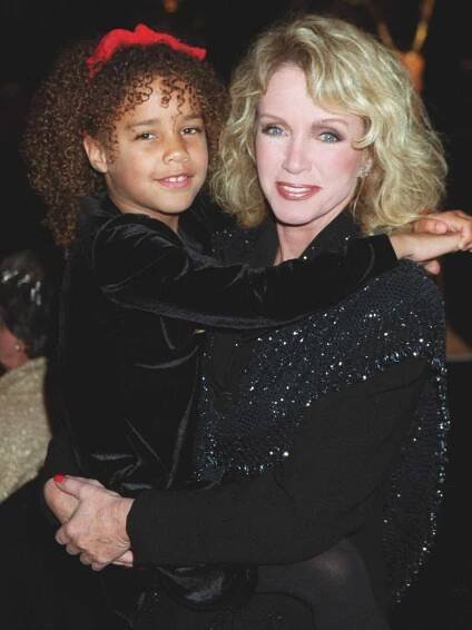 Donna Mills and Chloe during Merv Griffins 7th Annual Christmas Tree Lane Lighting Ceremony on December 12, 2000 in Beverly Hills, CA.