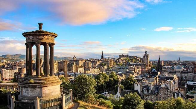 Calton Hill v Edinburghu, Skotsko