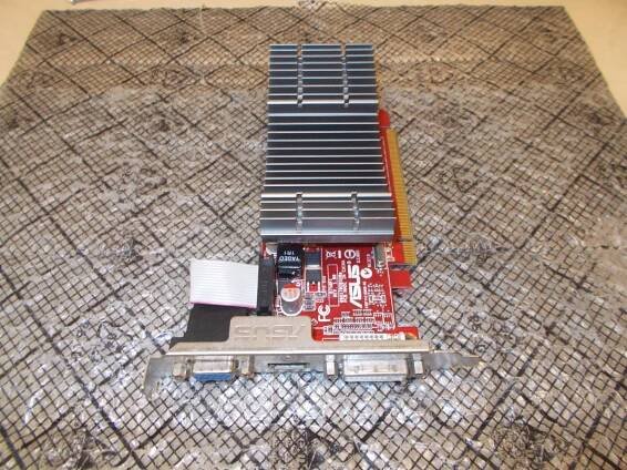 ASUS ATI Radeon HD 4350 (EAH4350SilentDI512MLP) 512MB DDR2 SDRAM PCI Express x16 Graphics adapter