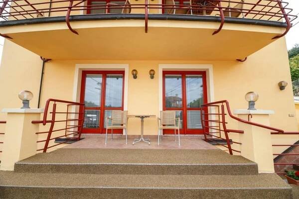 TK Janáček - Třílůžkový apartmán s terasou Kamila