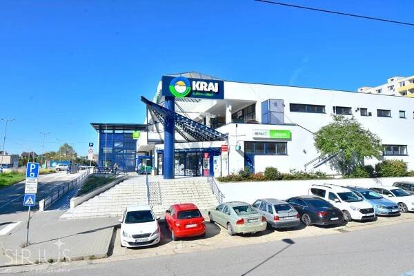 JÁNA JONÁŠA, 1-i byt, 33 m2 – kompletne zariadený, zasklená LOGGIA | SIRIUS realitná kancelária