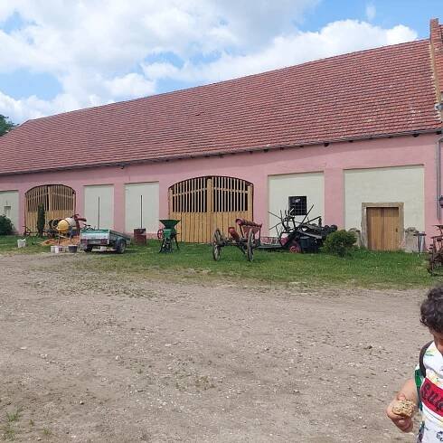 Zámecký statek Újezd nade Mží | Základní škola Revoluční Stříbro
