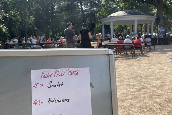FOTO, VIDEO: Velká Malá Paříž v Teplicích. Zámecká zahrada v neděli ožila