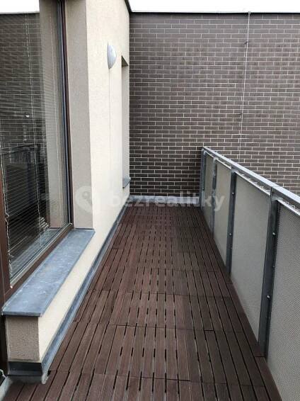 Pronájem bytu 2+kk 60 m², K Pazderně, Benešov, Středočeský kraj