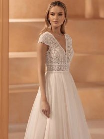 Pronovias Miranne | Svatební šaty | Svatební salon Avalon, svatební a společenské šaty, pánské obleky a doplňky