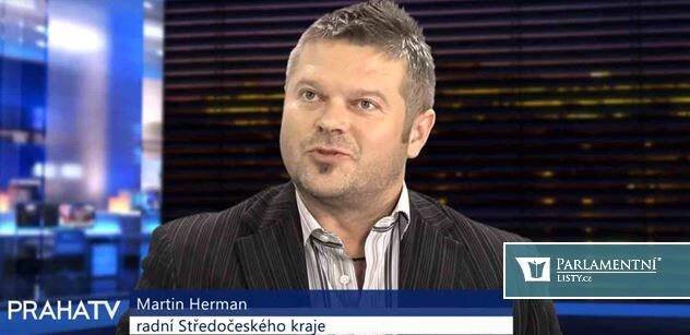Martin Herman: Vojenský puč. Jak daleko jsme od něj byli, nebo dokonce jsme?