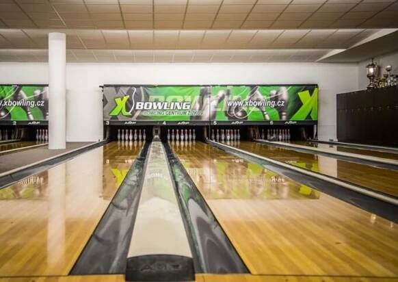 XBowling Praha Žižkov- 6 profesionálních bowlingových drah značky QubicaAMF
