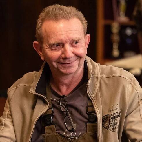 Miroslav Vladyka o soukromí nerad mluví. Před lety jeho rozvod zaskočil fanoušky, dnes žije s mladší partn...