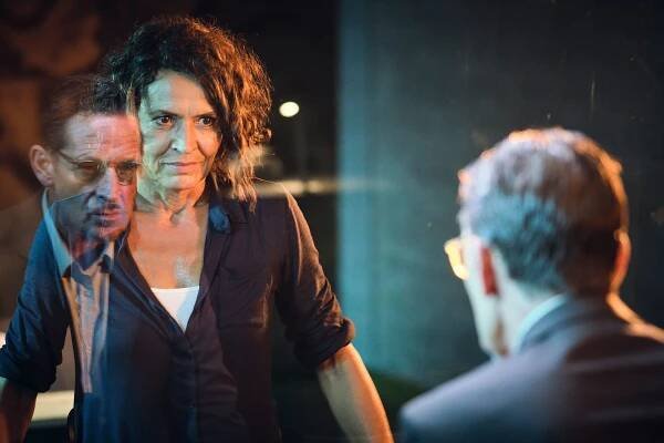 "Tatort: Das Verhör": Hat Lena Odenthal (Ulrike Folkerts) Oberstaatsanwalt Marquardt (Max Tidof) endlich von ihrer Verhörtaktik überzeugt?