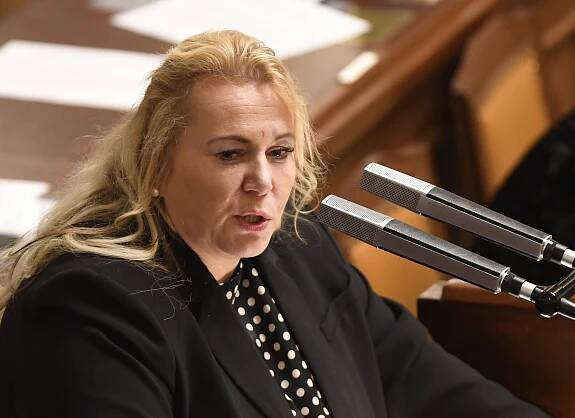 Poslanecký klub ANO navrhl na místopředsedkyni Sněmovny Kláru Dostálovou