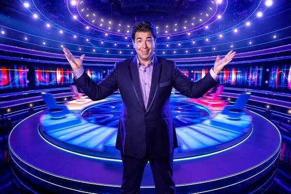 Michael McIntyre on the set of The Wheel.
