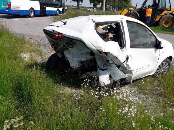 Dopravní nehoda u Sebranic na Svitavsku si vyžádala dvě zraněné osoby | POŽÁRY.cz - ohnisko žhavých zpráv | hasiči aktuálně