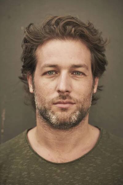 Julian-Looman-1_Steve Schofield