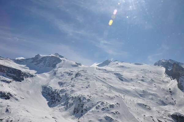 Skifahren im Sommer - Hintertuxer Gletscher Zillertal