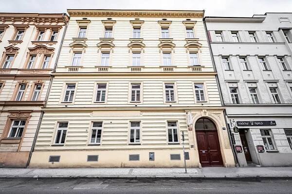 Holečkova, Smíchov - Praha 5 | Prodej, Kancelářské prostory, 678 m²