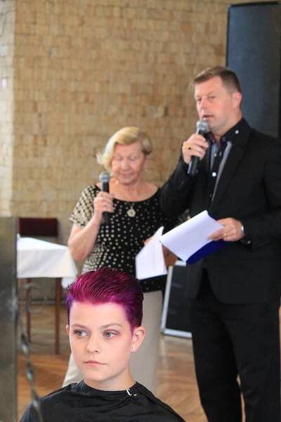Společenský dům Neratovice hostí kadeřnickou show