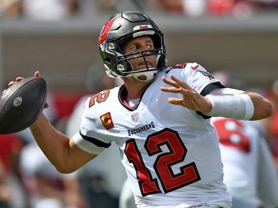 Tom Brady moves to brink of 600 NFL touchdown passes as Buccaneers beat Dolphins