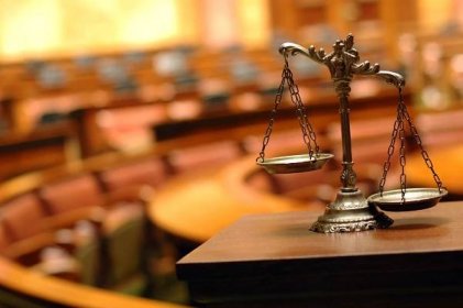 Co je trestní právo a občanské právo: Komplexní přehled