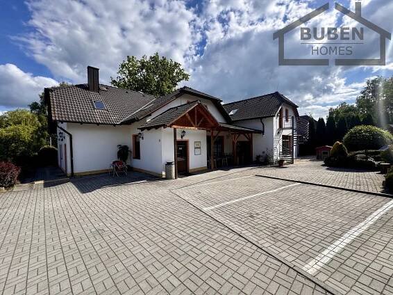 Penzion se skladem, dvougaráží, dětským hřištěm a parkovacím stáním (1257m2) - Tachov - Vítkov | Reality.iDNES.cz 
