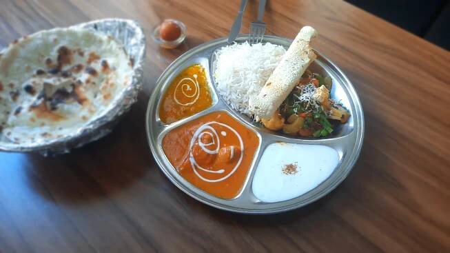 Ochutnejte Indii: chicken pakora nebo thali a koblížky pro dvě osoby
