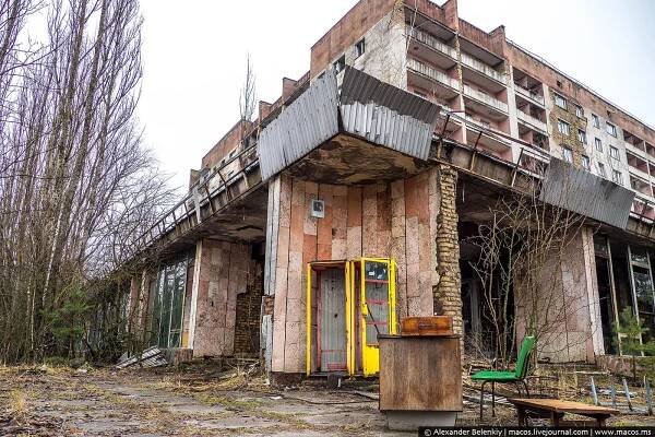 Pripyat, Ukraine - 32 years after evacuation, photo 16