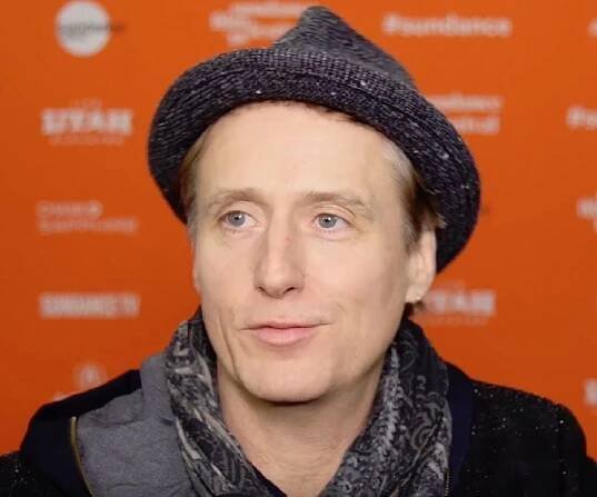 Linus Roache Biography - Facts, Childhood, Family Life & Achievements