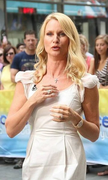 Zoufalka Nicollette Sheridan v bikinách: Těsně před padesátkou je pořád kus