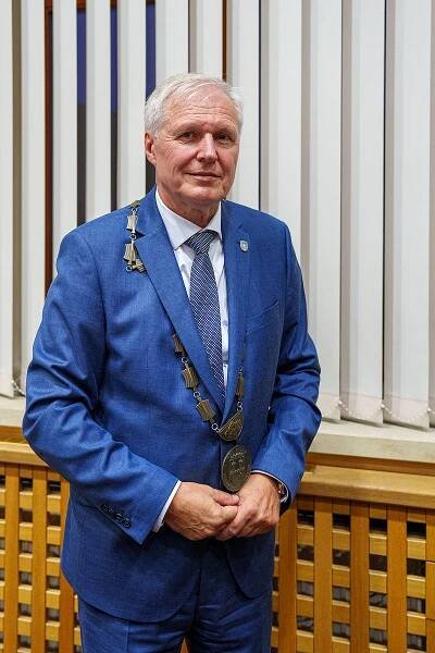 Chomutov si zvolil nového primátora. Město nyní povede Milan Petrilák
